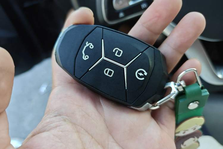 Used Lynk & Co 02 2019 High-Energy Edition 2.0T Automatic Two-Wheel Drive Shine Pro Edition China VI Standard Vehicle Key