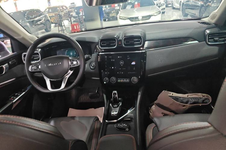 Used Lynk & Co 02 2019 1.5T DCT Two-Wheel Drive Pro Edition China VI Standard Center Console