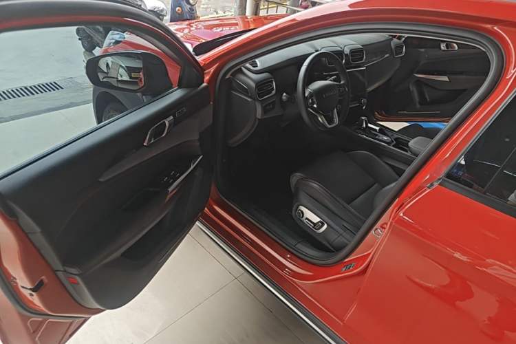 Used Lynk & Co 02 2019 1.5T DCT Two-Wheel Drive Pro Edition China VI Standard Driver Seat