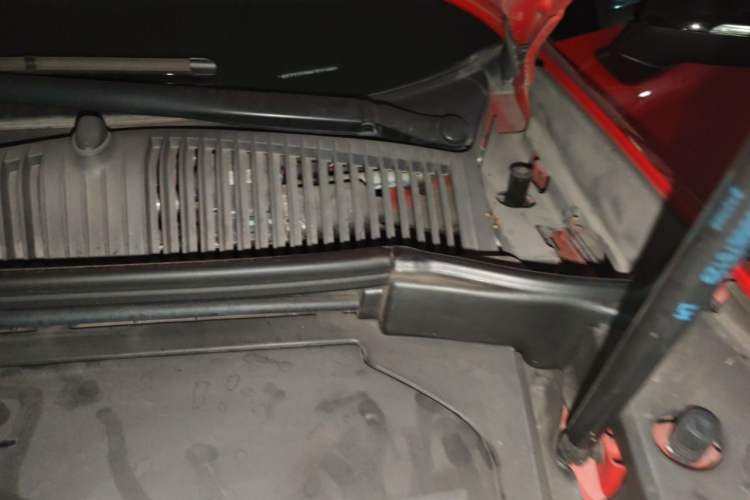 Used Lynk & Co 02 2019 1.5T DCT Two-Wheel Drive Shine Pro Edition China VI Standard Engine Bay Left