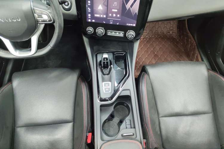 Used Lynk & Co 02 2019 1.5T DCT Two-Wheel Drive Pro Edition China VI Standard Gear Lever