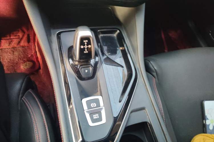 Used Lynk & Co 02 2019 1.5T DCT Two-Wheel Drive Sporty Version China VI Standard Gear Lever