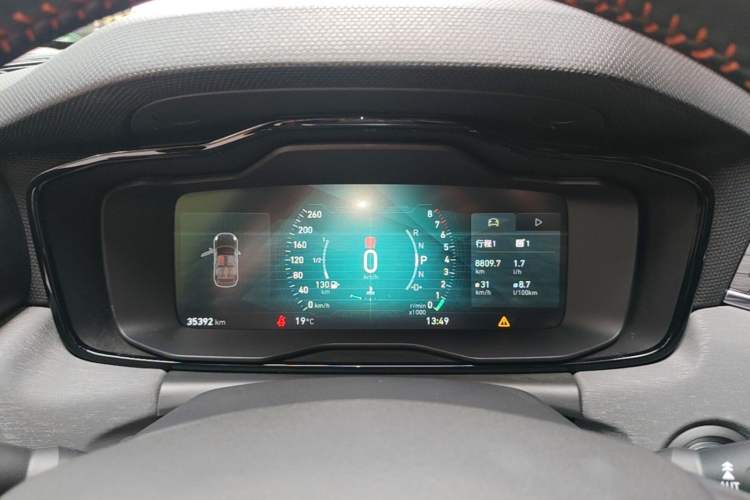 Used Lynk & Co 02 2019 1.5T DCT Two-Wheel Drive Pro Edition China VI Standard Instrument Cluster