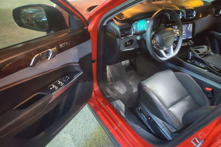 Used Lynk & Co 02 2019 1.5T DCT Two-Wheel Drive Pro Edition China VI Standard Interior 3