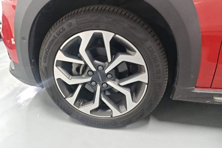Used Lynk & Co 02 2019 1.5T DCT Two-Wheel Drive Pro Edition China VI Standard Left Front Wheel Hub