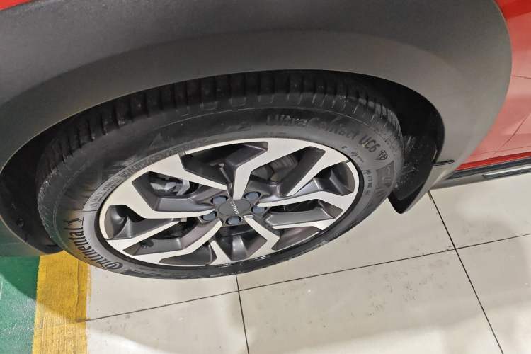 Used Lynk & Co 02 2019 1.5T DCT Two-Wheel Drive Pro Edition China VI Standard Left Front Wheel Hub