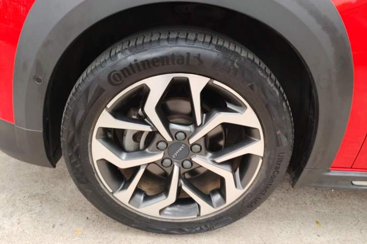 Used Lynk & Co 02 2019 1.5T DCT Two-Wheel Drive Pro Edition China VI Standard Left Front Wheel Hub