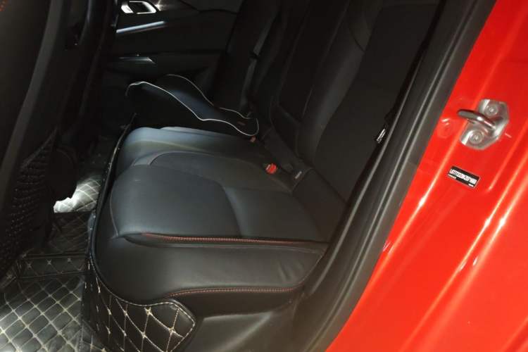 Used Lynk & Co 02 2019 1.5T DCT Two-Wheel Drive Shine Pro Edition China VI Standard Left Rear Seat