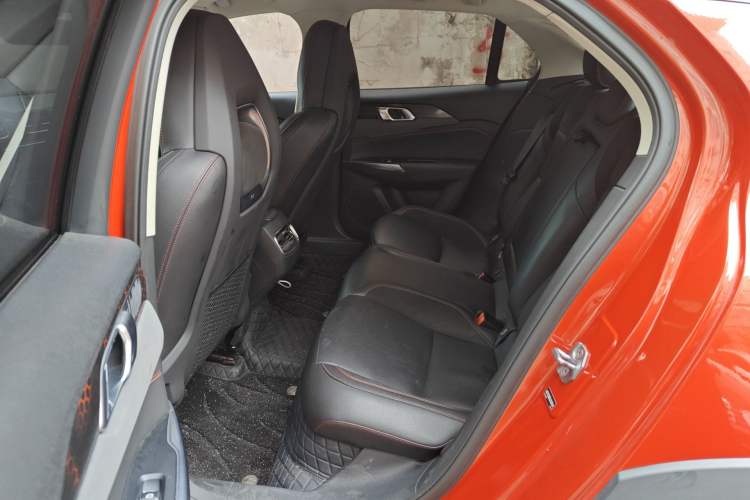 Used Lynk & Co 02 2019 1.5T DCT Two-Wheel Drive Pro Edition China VI Standard Left Rear Seat