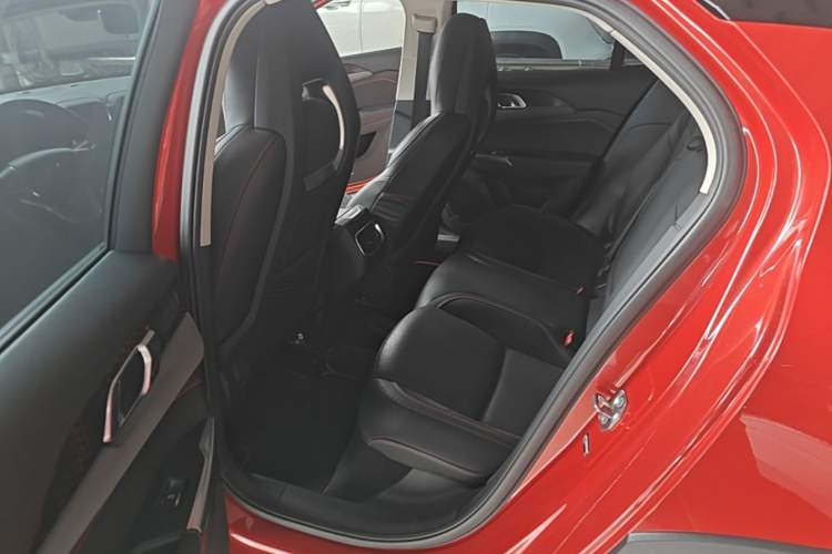 Used Lynk & Co 02 2019 1.5T DCT Two-Wheel Drive Pro Edition China VI Standard Left Rear Seat