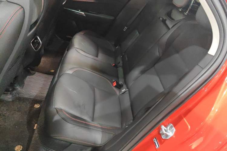 Used Lynk & Co 02 2019 1.5T DCT Two-Wheel Drive Pro Edition China VI Standard Left Rear Seat