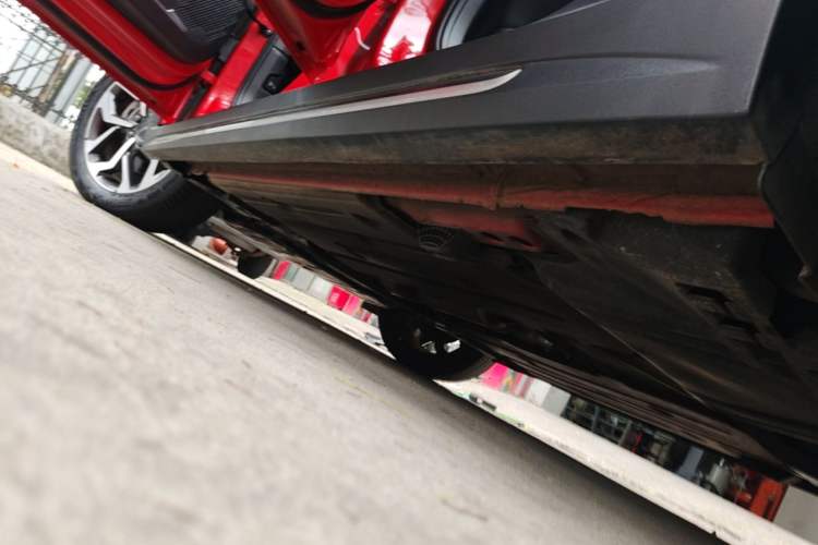 Used Lynk & Co 02 2019 1.5T DCT Two-Wheel Drive Pro Edition China VI Standard Left Side Sill