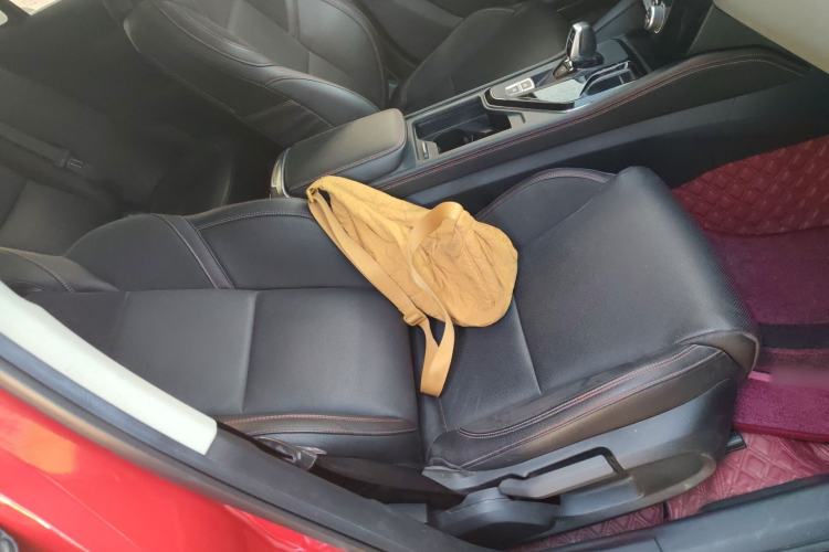 Used Lynk & Co 02 2019 1.5T DCT Two-Wheel Drive Sporty Version China VI Standard Right Front Seat