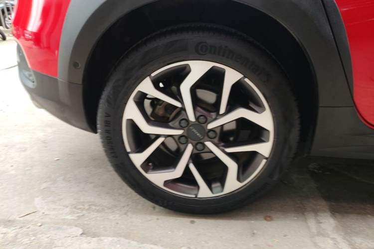 Used Lynk & Co 02 2019 1.5T DCT Two-Wheel Drive Pro Edition China VI Standard Right Rear Wheel Hub