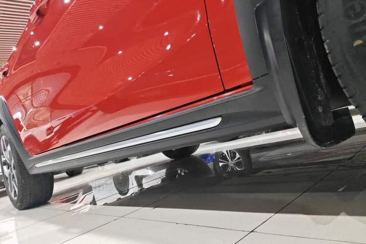 Used Lynk & Co 02 2019 1.5T DCT Two-Wheel Drive Pro Edition China VI Standard Right Side Sill