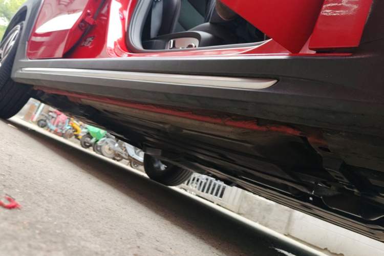 Used Lynk & Co 02 2019 1.5T DCT Two-Wheel Drive Pro Edition China VI Standard Right Side Sill