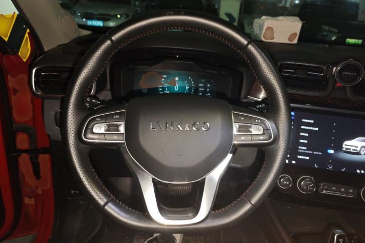Used Lynk & Co 02 2019 1.5T DCT Two-Wheel Drive Shine Pro Edition China VI Standard Steering Wheel