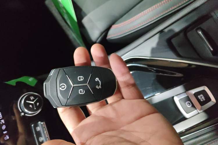 Used Lynk & Co 02 2019 1.5T DCT Two-Wheel Drive Pro Edition China VI Standard Vehicle Key