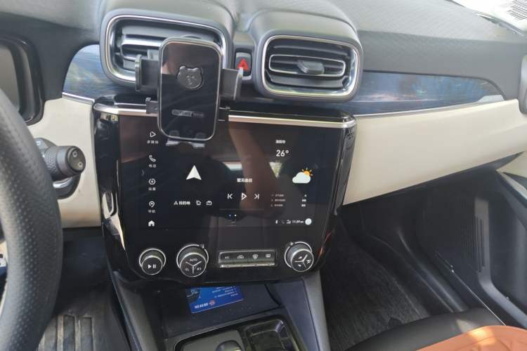 Used Lynk & Co 02 2019 2.0T Automatic Two-Wheel Drive Funky Music Edition Audio And AC Panel