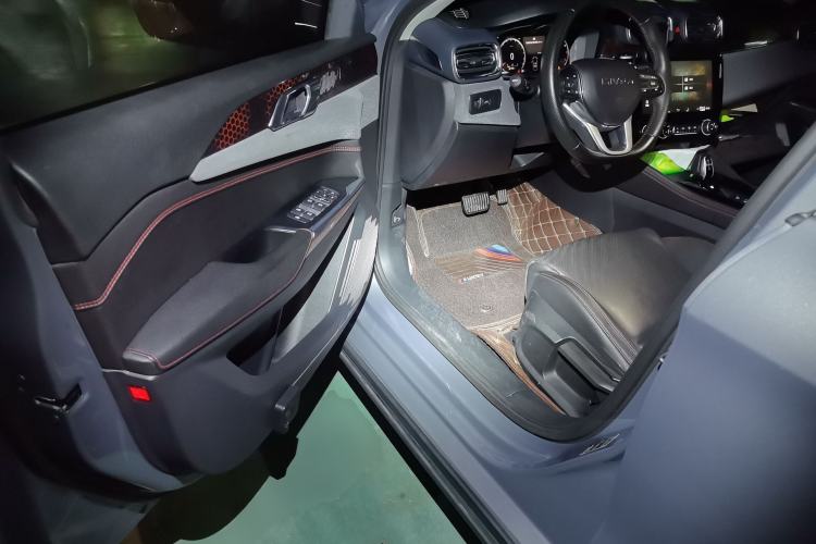 Used Lynk & Co 02 2019 1.5T DCT Two-Wheel Drive Zhaoban Version China VI Standard Driver Seat