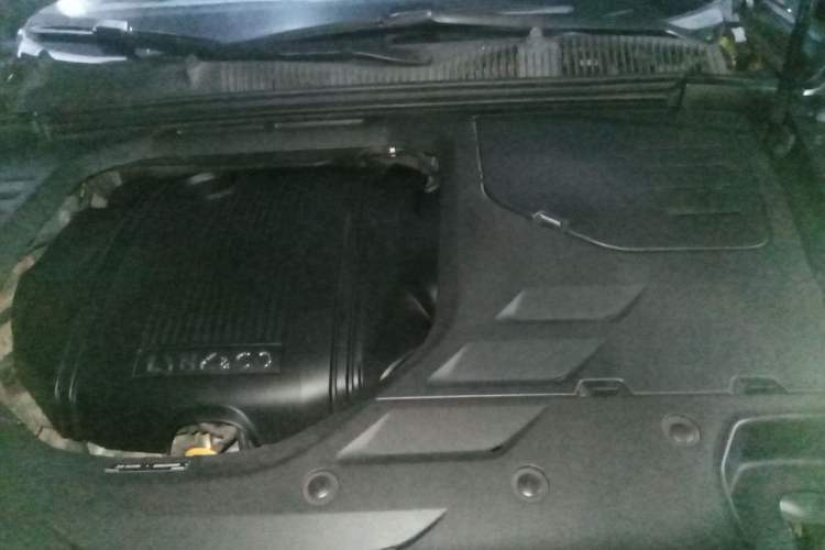 Used Lynk & Co 02 2019 1.5T DCT Two-Wheel Drive Shine Pro Edition China VI Standard Engine Bay
