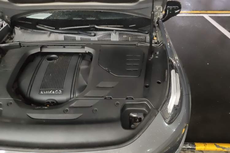 Used Lynk & Co 02 2019 1.5T DCT Two-Wheel Drive Pro Edition China VI Standard Engine Bay Left