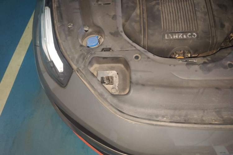 Used Lynk & Co 02 2019 1.5T DCT Two-Wheel Drive Shine Pro Edition China VI Standard Engine Bay Right