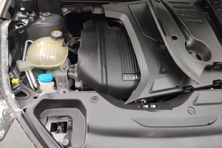 Used Lynk & Co 02 2019 1.5T DCT Two-Wheel Drive Shine Pro Edition China VI Standard Engine Bay Right