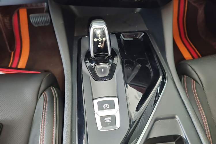 Used Lynk & Co 02 2019 1.5T DCT Two-Wheel Drive Shine Pro Edition China VI Standard Gear Lever