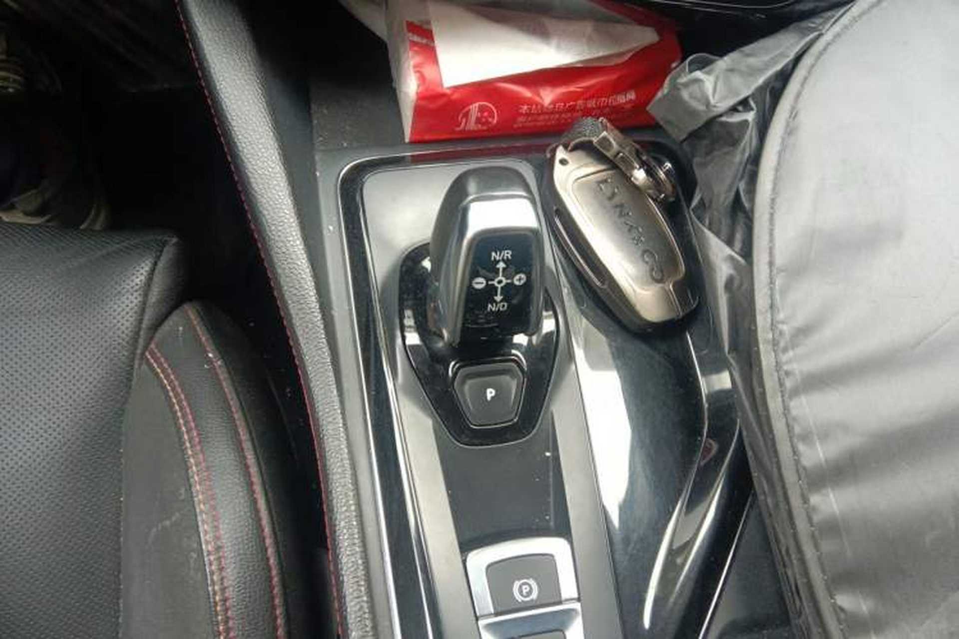 Used Lynk & Co 02 2019 High-Energy Edition 2.0T Automatic Two-Wheel Drive Pro Version China VI Standard Gear Lever