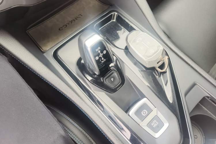 Used Lynk & Co 02 2019 2.0T Automatic Two-Wheel Drive Funky Music Edition Gear Lever