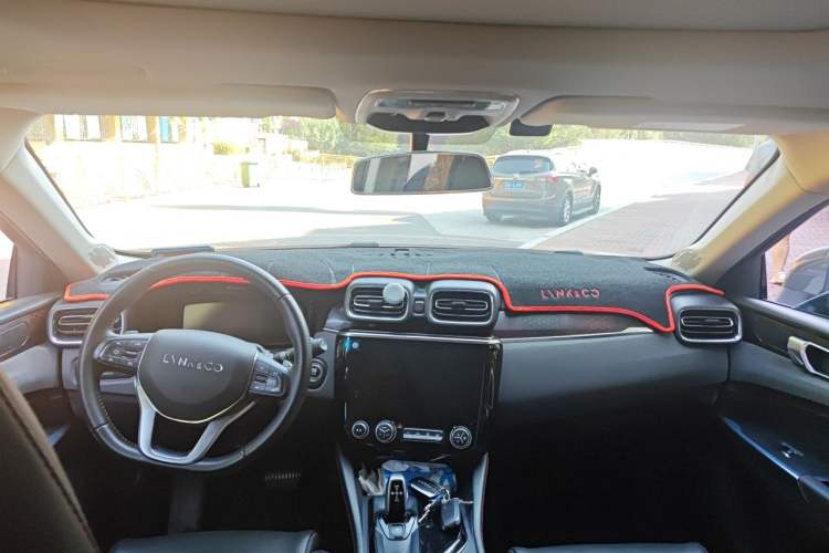 Used Lynk & Co 02 2019 High-Energy Edition 2.0T Automatic Two-Wheel Drive Rugged Version China VI Standard Headliner