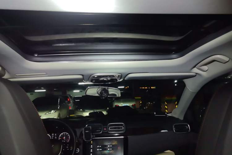 Used Lynk & Co 02 2019 1.5T DCT Two-Wheel Drive Zhaoban Version China VI Standard Headliner