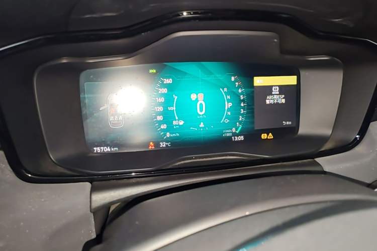 Used Lynk & Co 02 2019 1.5T DCT Two-Wheel Drive Shine Pro Edition China VI Standard Instrument Cluster