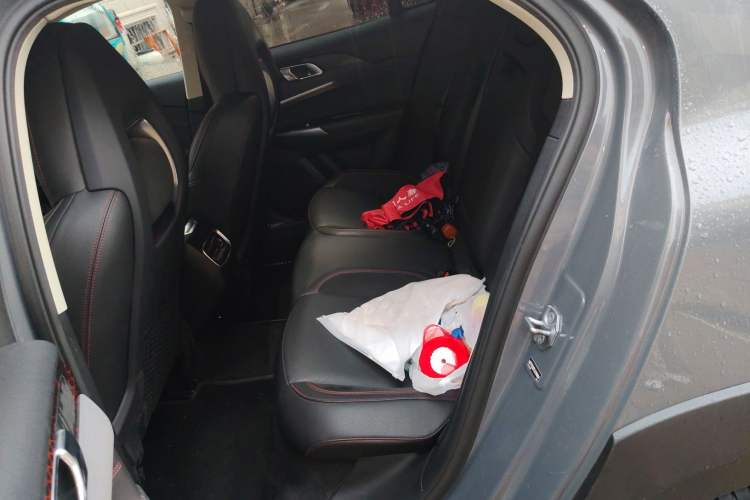 Used Lynk & Co 02 2019 1.5T DCT Two-Wheel Drive Shine Pro Edition China VI Standard Interior 4