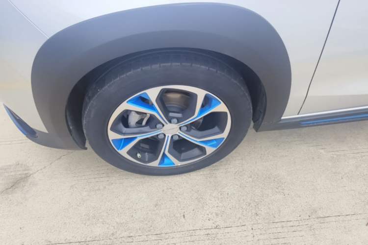 Used Lynk & Co 02 2019 2.0T Automatic Two-Wheel Drive Funky Music Edition Left Front Wheel Hub