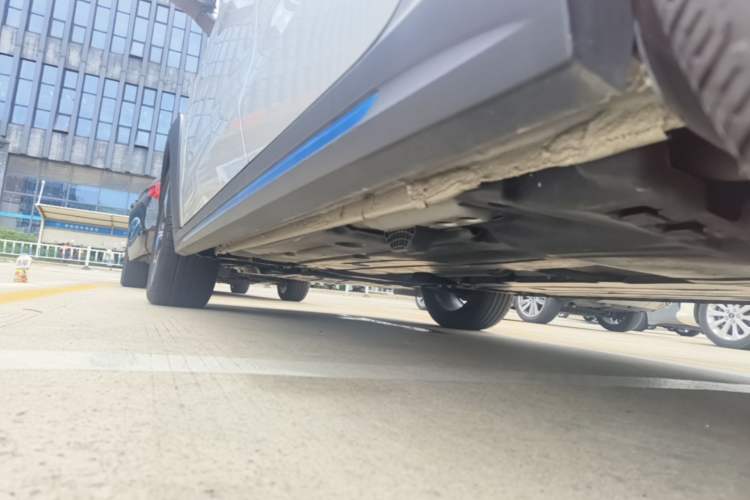 Used Lynk & Co 02 2019 2.0T Automatic Two-Wheel Drive Funky Music Edition Left Side Sill