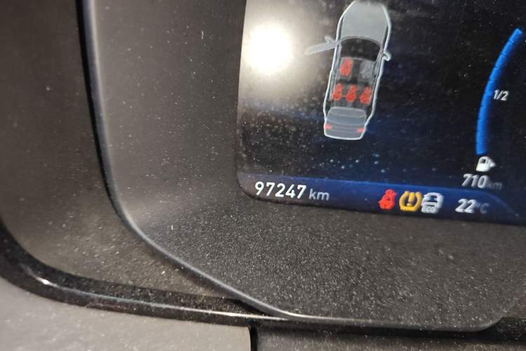 Used Lynk & Co 02 2019 1.5T DCT Two-Wheel Drive Pro Edition China VI Standard Odometer Close Up
