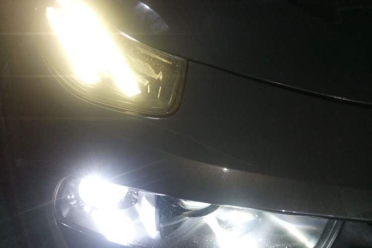 Used Lynk & Co 02 2019 1.5T DCT Two-Wheel Drive Shine Pro Edition China VI Standard Right Front Headlight