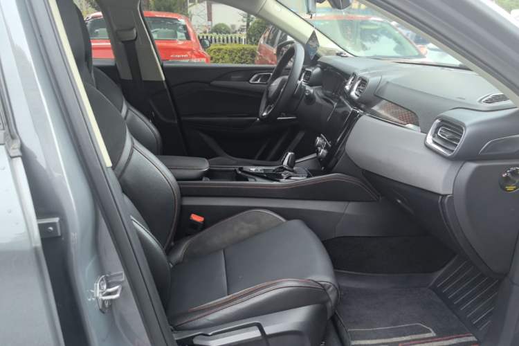 Used Lynk & Co 02 2019 1.5T DCT Two-Wheel Drive Sporty Version China VI Standard Right Front Seat