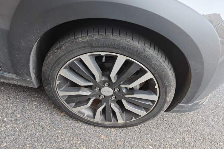 Used Lynk & Co 02 2019 High-Energy Edition 2.0T Automatic Two-Wheel Drive Rugged Version China VI Standard Right Front Wheel Hub
