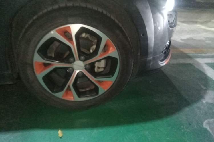 Used Lynk & Co 02 2019 1.5T DCT Two-Wheel Drive Shine Pro Edition China VI Standard Right Front Wheel Hub
