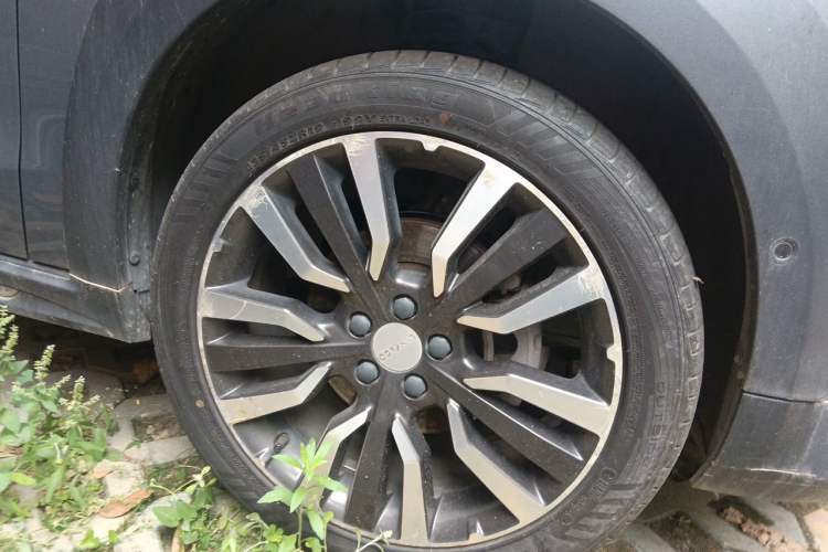 Used Lynk & Co 02 2019 High-Energy Edition 2.0T Automatic Two-Wheel Drive Pro Version China VI Standard Right Front Wheel Hub
