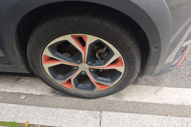 Used Lynk & Co 02 2019 High-Energy Edition 2.0T Automatic Two-Wheel Drive Shine Pro Edition China VI Standard Right Front Wheel Hub