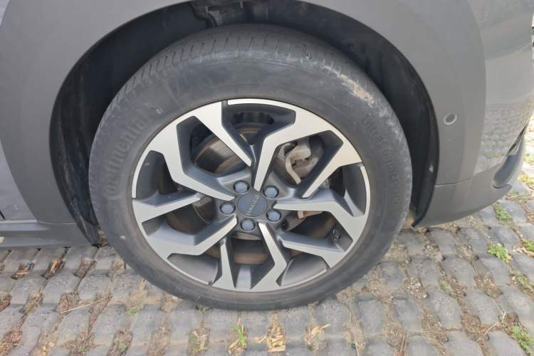 Used Lynk & Co 02 2019 1.5T DCT Two-Wheel Drive Pro Edition China VI Standard Right Front Wheel Hub