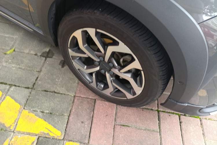 Used Lynk & Co 02 2019 1.5T DCT Two-Wheel Drive Pro Edition China VI Standard Right Front Wheel Hub