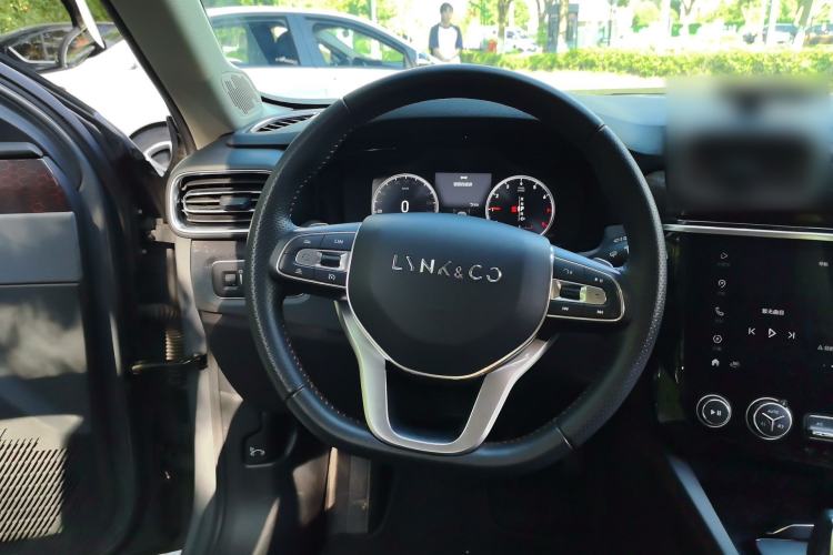 Used Lynk & Co 02 2019 1.5T DCT Two-Wheel Drive Pro Edition China VI Standard Steering Wheel