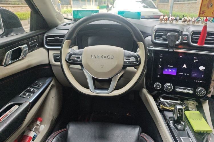 Used Lynk & Co 02 2019 High-Energy Edition 2.0T Automatic Two-Wheel Drive Shine Pro Edition China VI Standard Steering Wheel