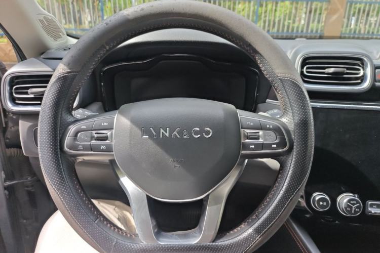 Used Lynk & Co 02 2019 1.5T DCT Two-Wheel Drive Pro Edition China VI Standard Steering Wheel
