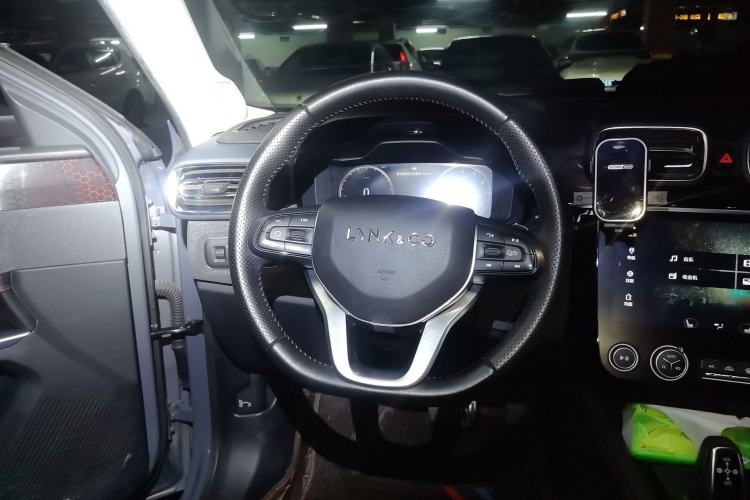 Used Lynk & Co 02 2019 1.5T DCT Two-Wheel Drive Zhaoban Version China VI Standard Steering Wheel